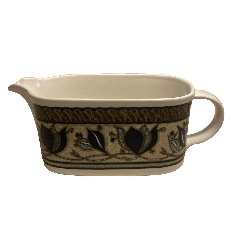 Mikasa Gravy Boat Sauce Dish Intaglio Arabella Vintage EUC